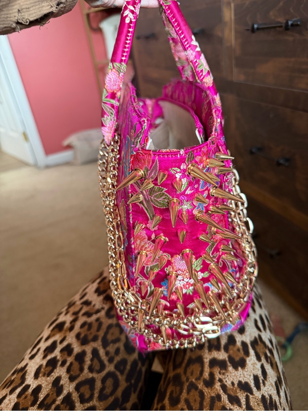 AKIRA Hot Pink Floral Chain Tote Bag - Picture 2 of 4
